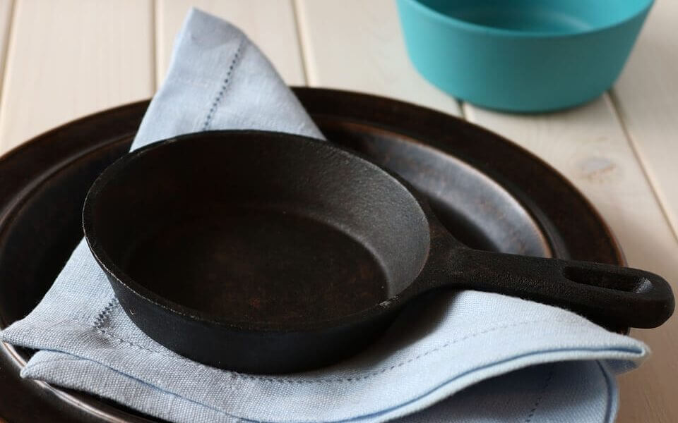 Obtain quality pots, pans, and dishes if you want to feel comfy in your kitchenette